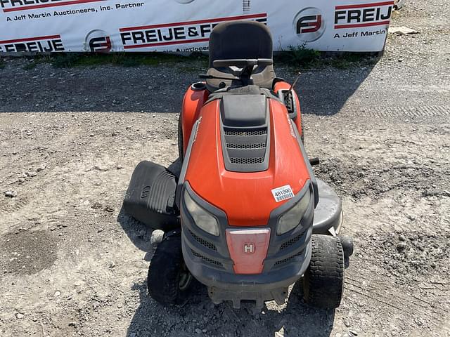 Image of Husqvarna YTH22V46 equipment image 1