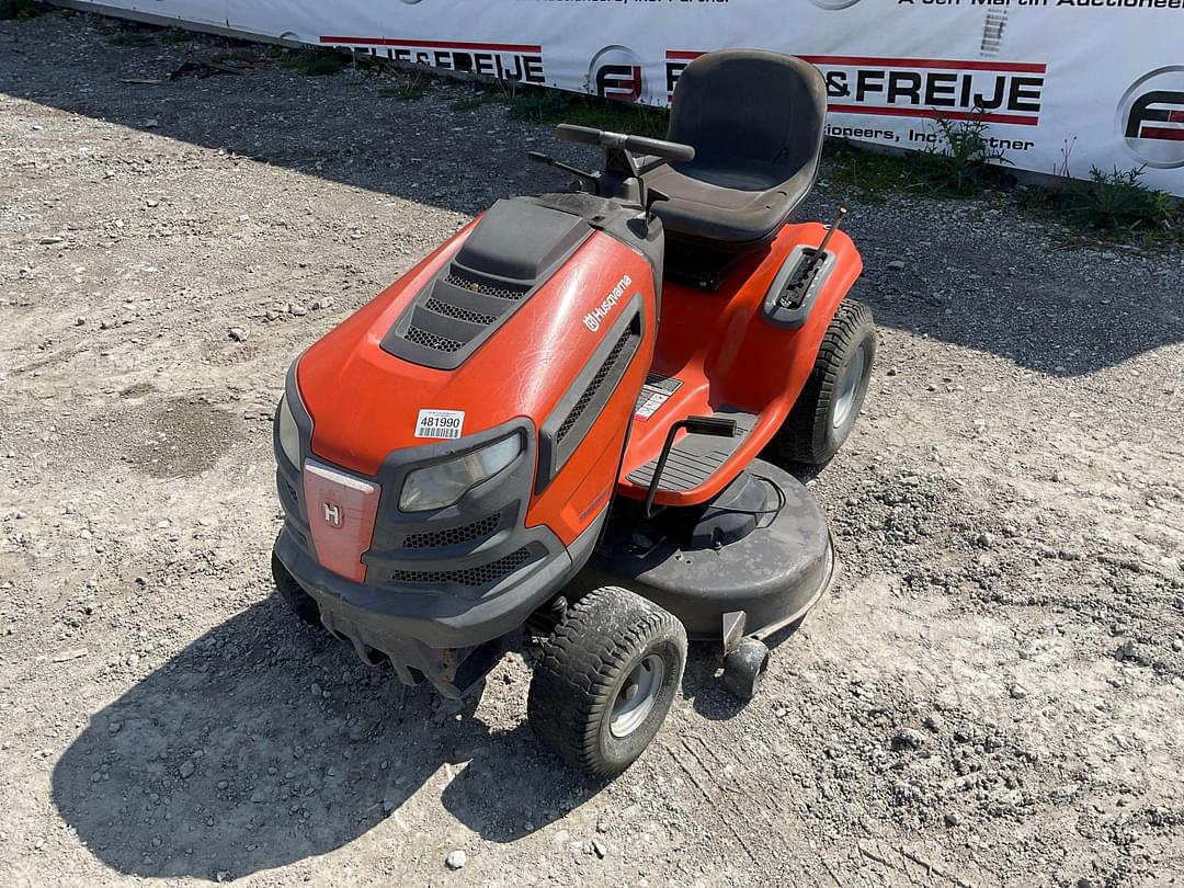 Image of Husqvarna YTH22V46 Primary image