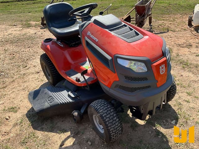 Image of Husqvarna YTH22V46 equipment image 2