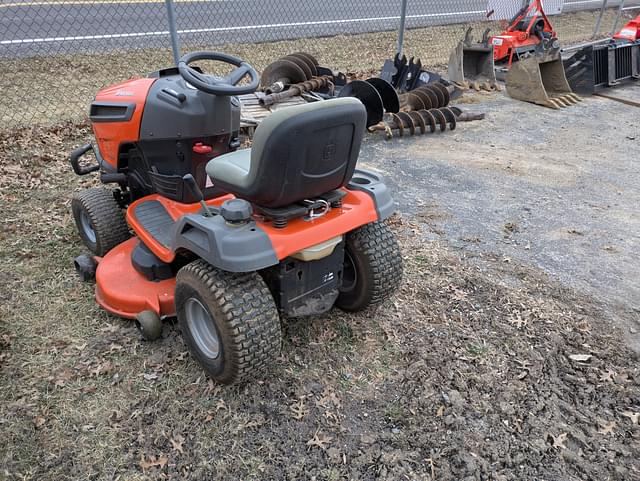 Image of Husqvarna YTH22V46XLS equipment image 4