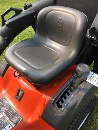 Husqvarna yth22v46 online seat