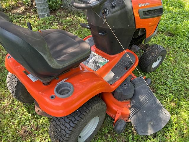 Image of Husqvarna YTH24V48 equipment image 3