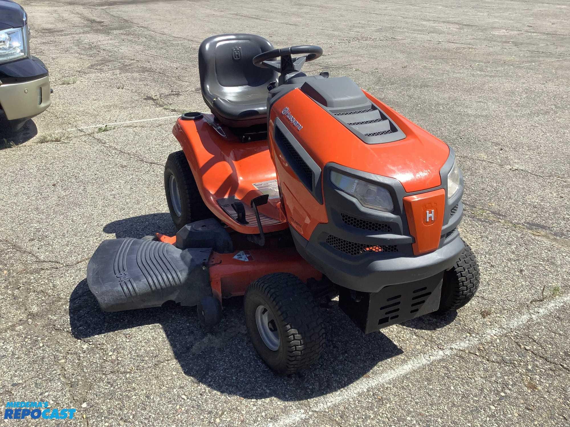 Main image Husqvarna YTH24V54