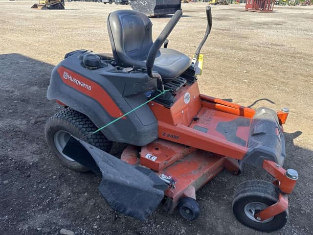 Image of Husqvarna Z248F equipment image 4