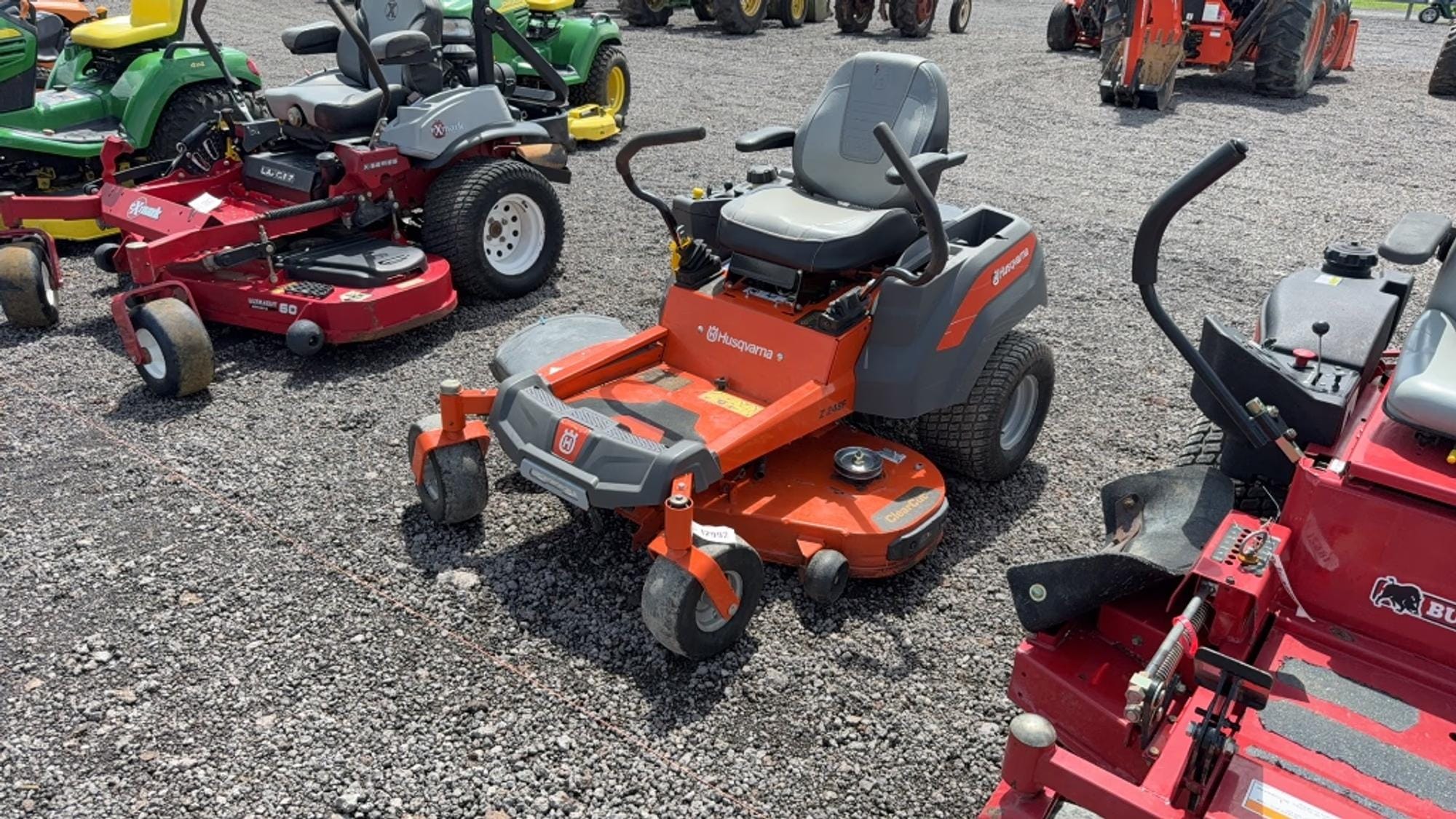 Husqvarna Z248F Equipment Image0
