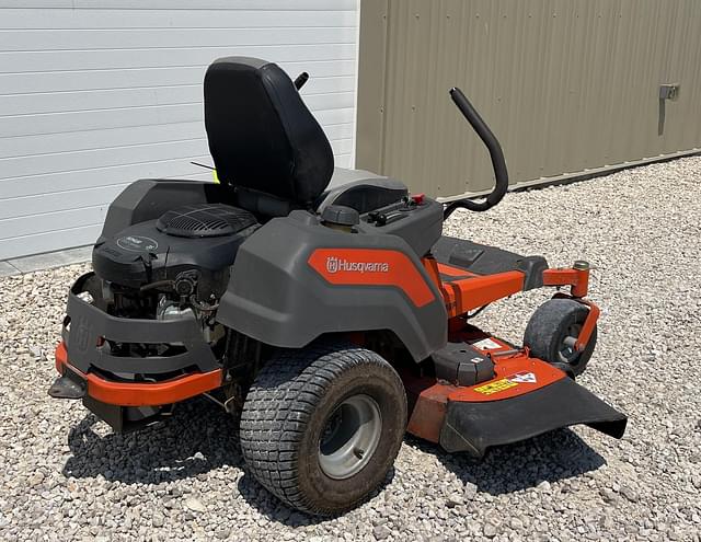 Image of Husqvarna Z248F equipment image 4