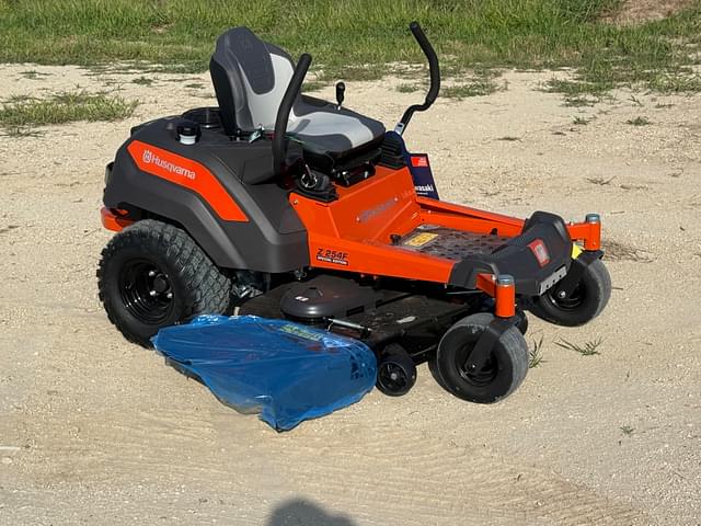 Image of Husqvarna Z254F equipment image 3