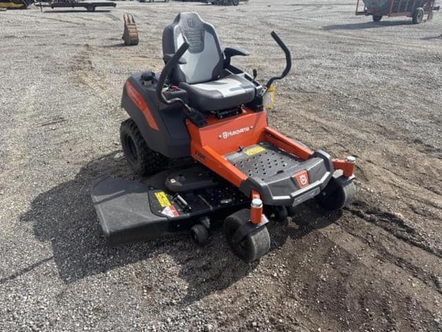 Image of Husqvarna Z254F equipment image 4