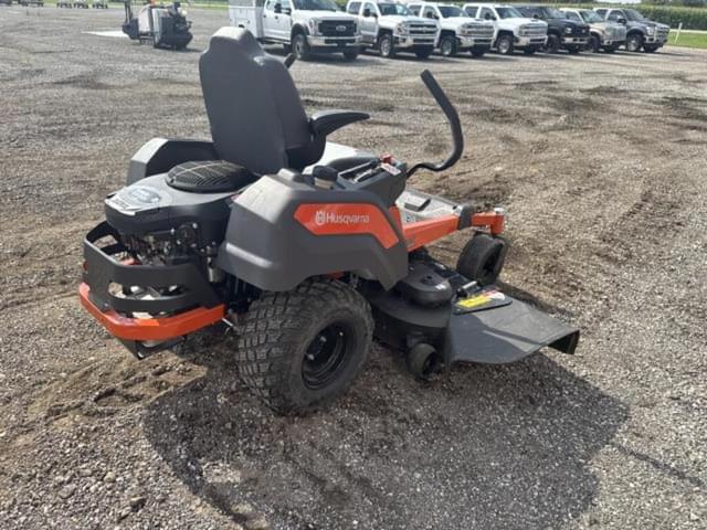 Image of Husqvarna Z254F equipment image 3