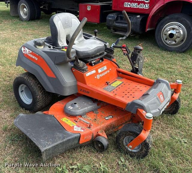 Image of Husqvarna Z254F equipment image 2