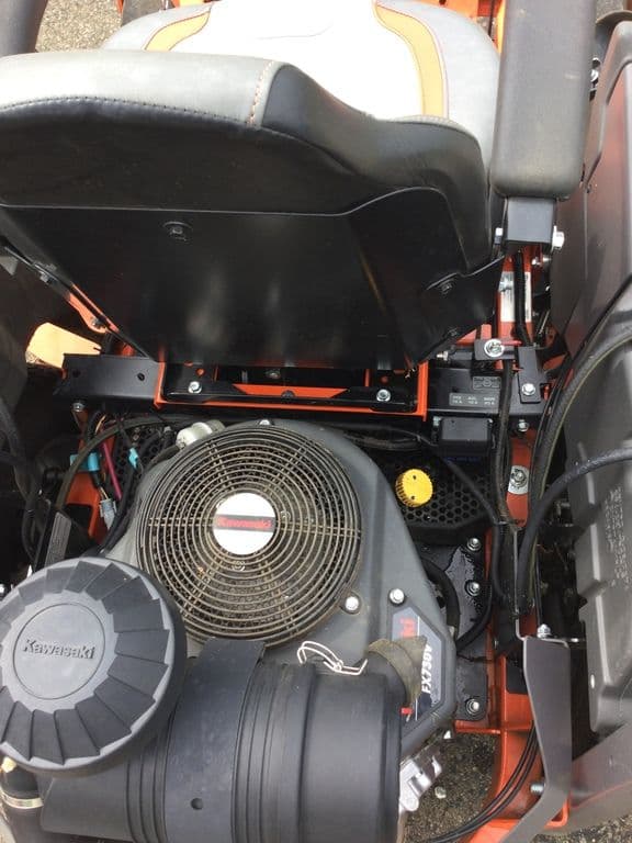 Image of Husqvarna Z454XS equipment image 3