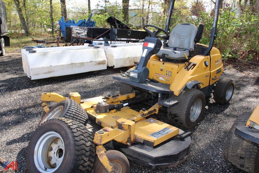 Hustler 3700 Equipment Image0