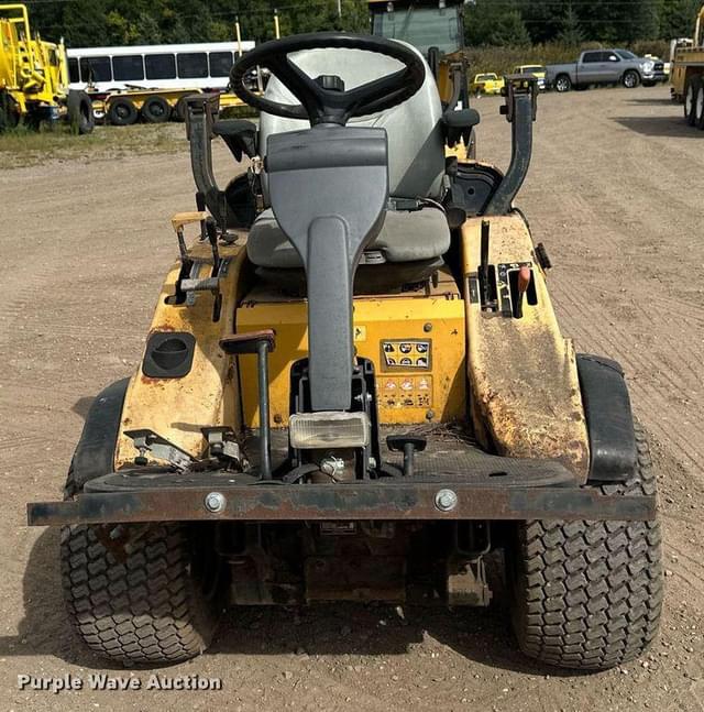 Image of Hustler 3700 equipment image 1