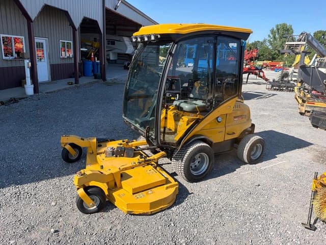 Image of Hustler 3700 equipment image 1