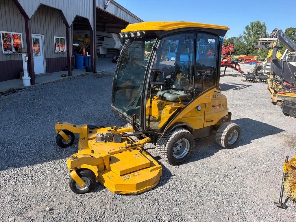 Hustler 3700 Equipment Image0