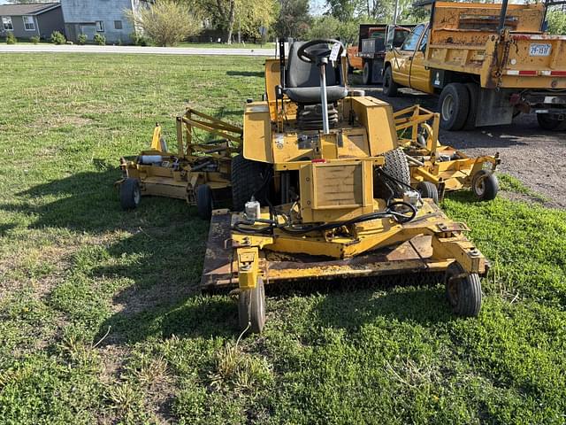 Image of Hustler 4600 equipment image 2