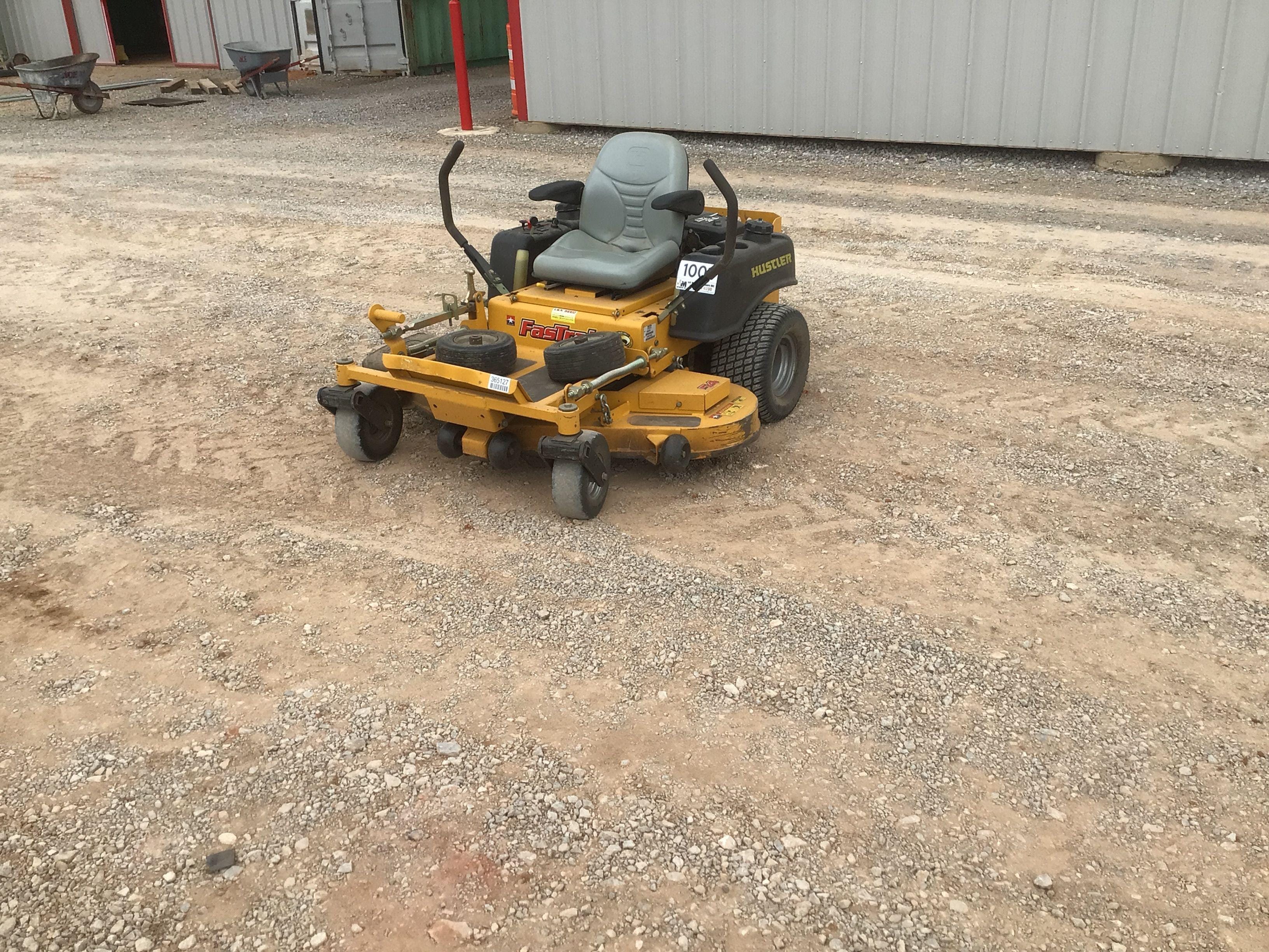 SOLD - HUSTLER 928291 ZERO TURN SN: 07091933 Other Equipment with
