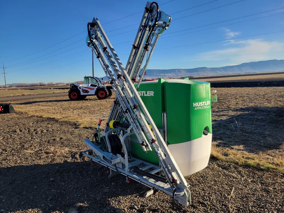 Image of Hustler Applic8r LX1150 Image 1