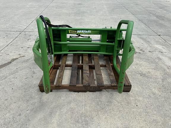 Image of Hustler MEGA equipment image 1