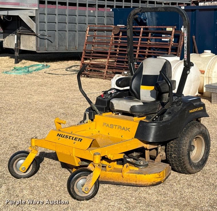 Hustler ZTR Equipment Image0