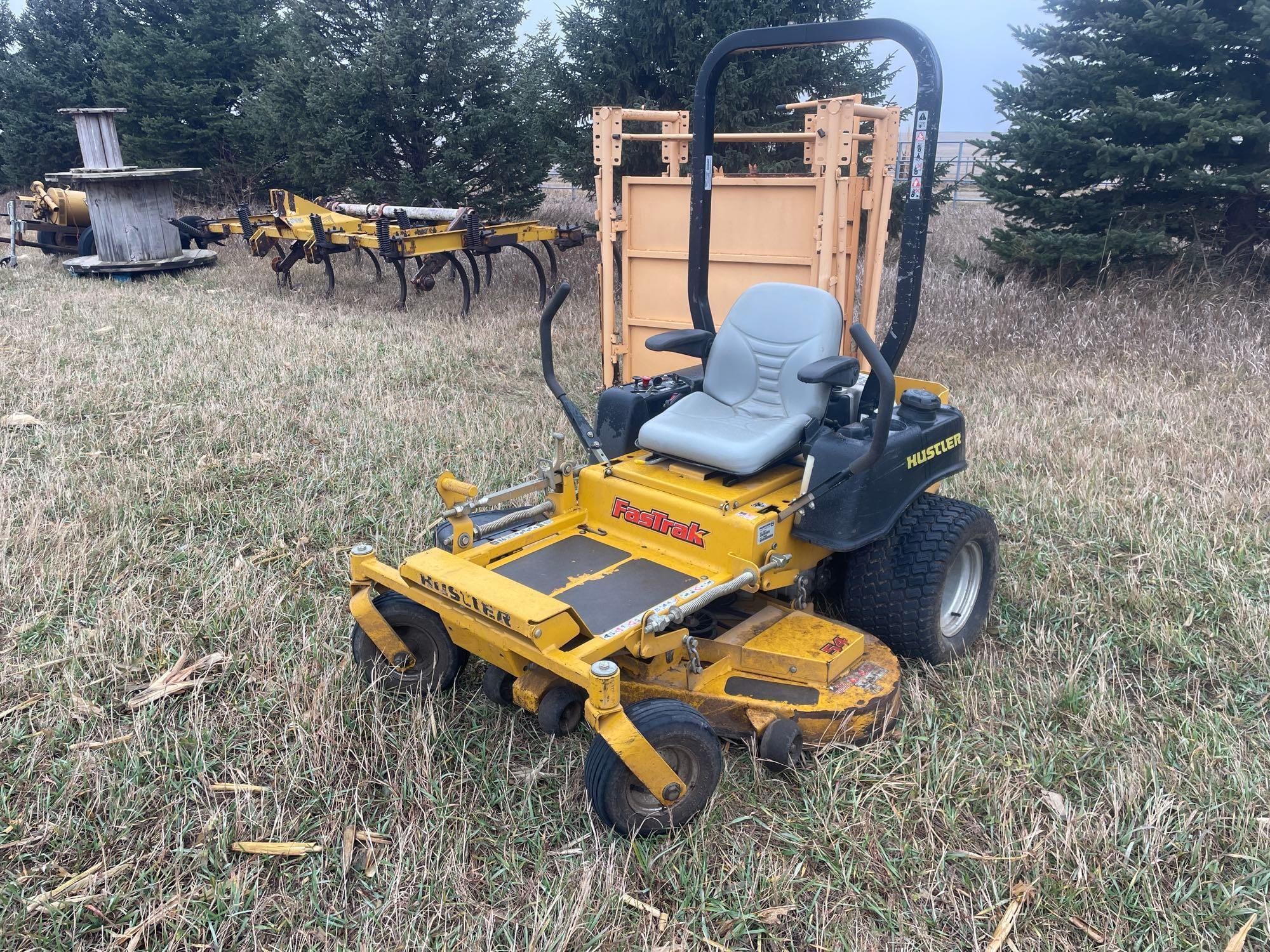 Hustler FasTrak Equipment Image0