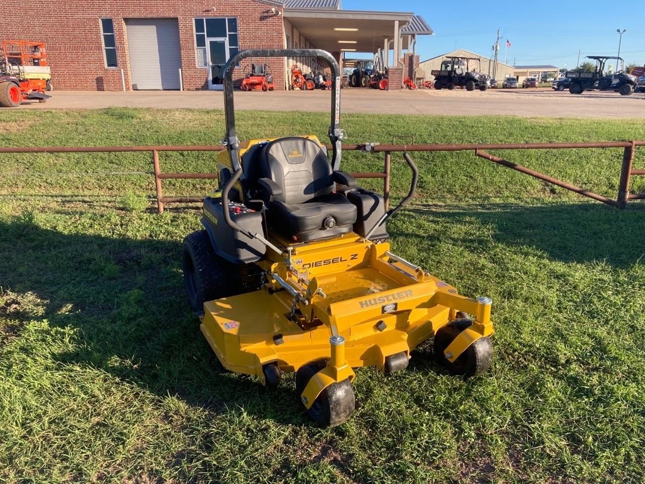 2021 Hustler Diesel Z Equipment Image0