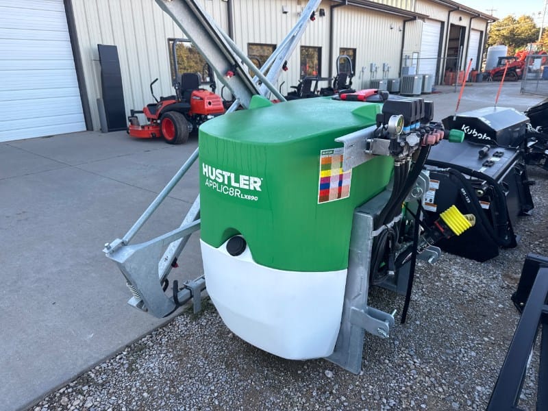 Hustler Applic8r LX890 Equipment Image0
