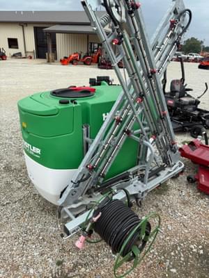 Hustler Applic8r LX890 Image