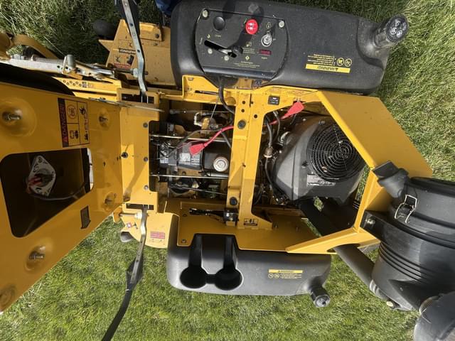 Image of Hustler Z 52 equipment image 1