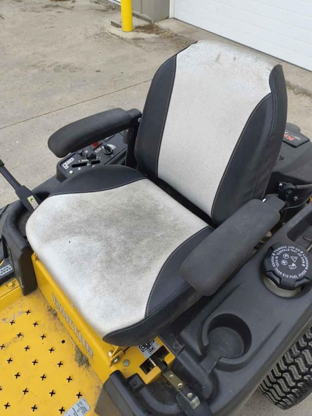 Image of Hustler Raptor equipment image 3