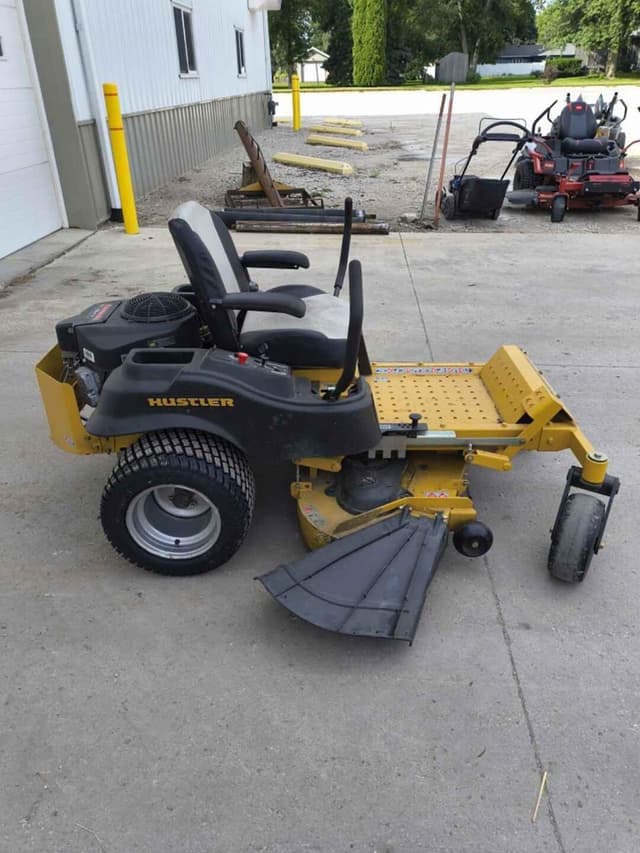 Image of Hustler Raptor equipment image 2