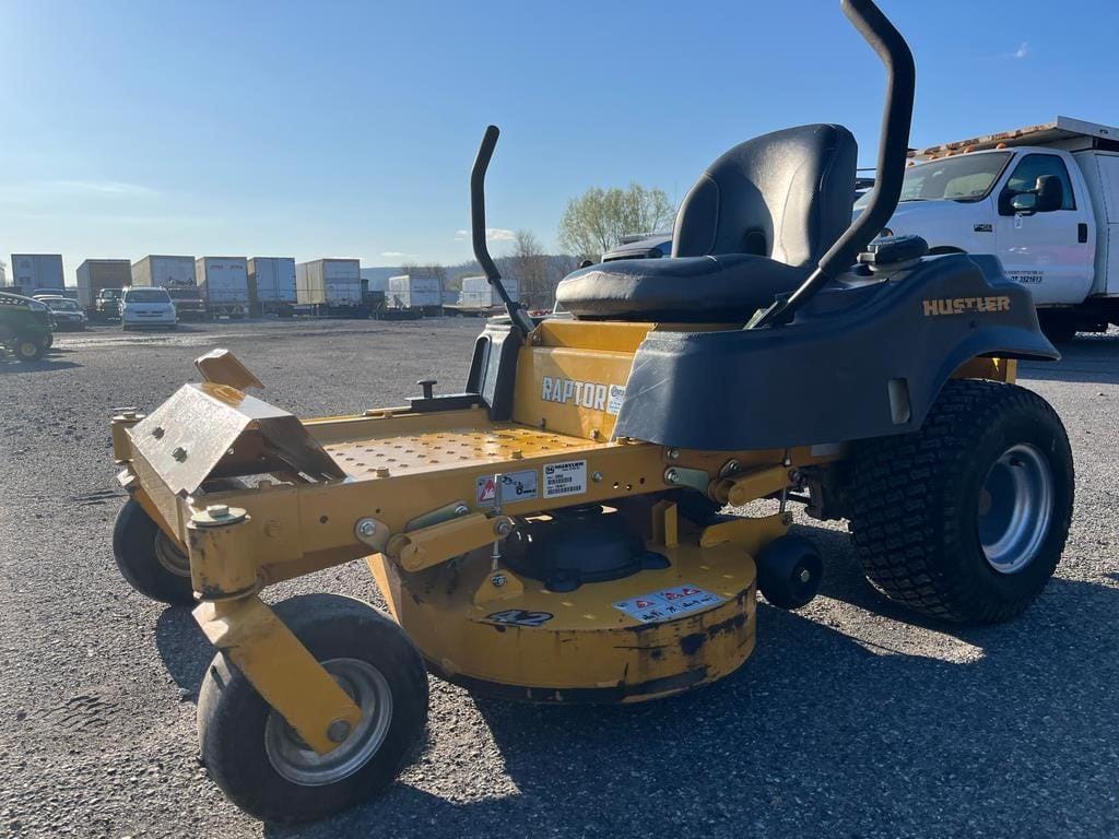 Main image Hustler Raptor