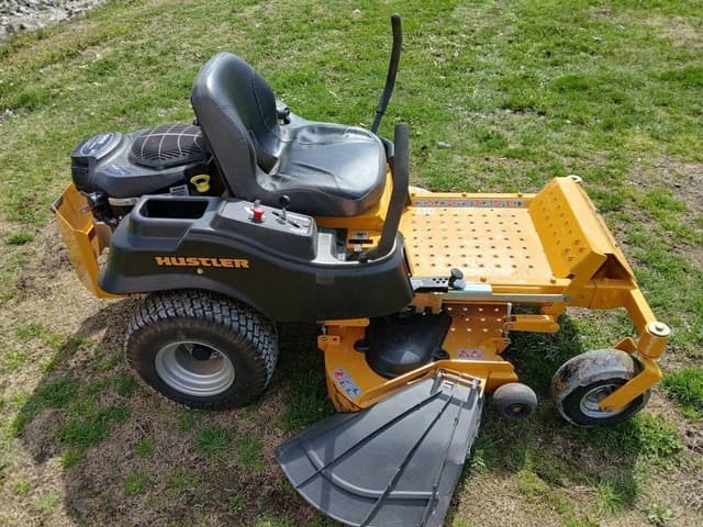 Image of Hustler Raptor equipment image 2