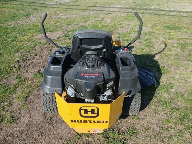 Image of Hustler Raptor equipment image 3