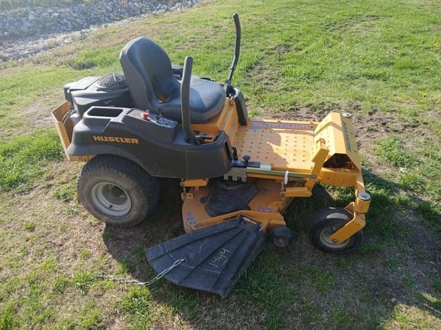 Image of Hustler Raptor equipment image 2