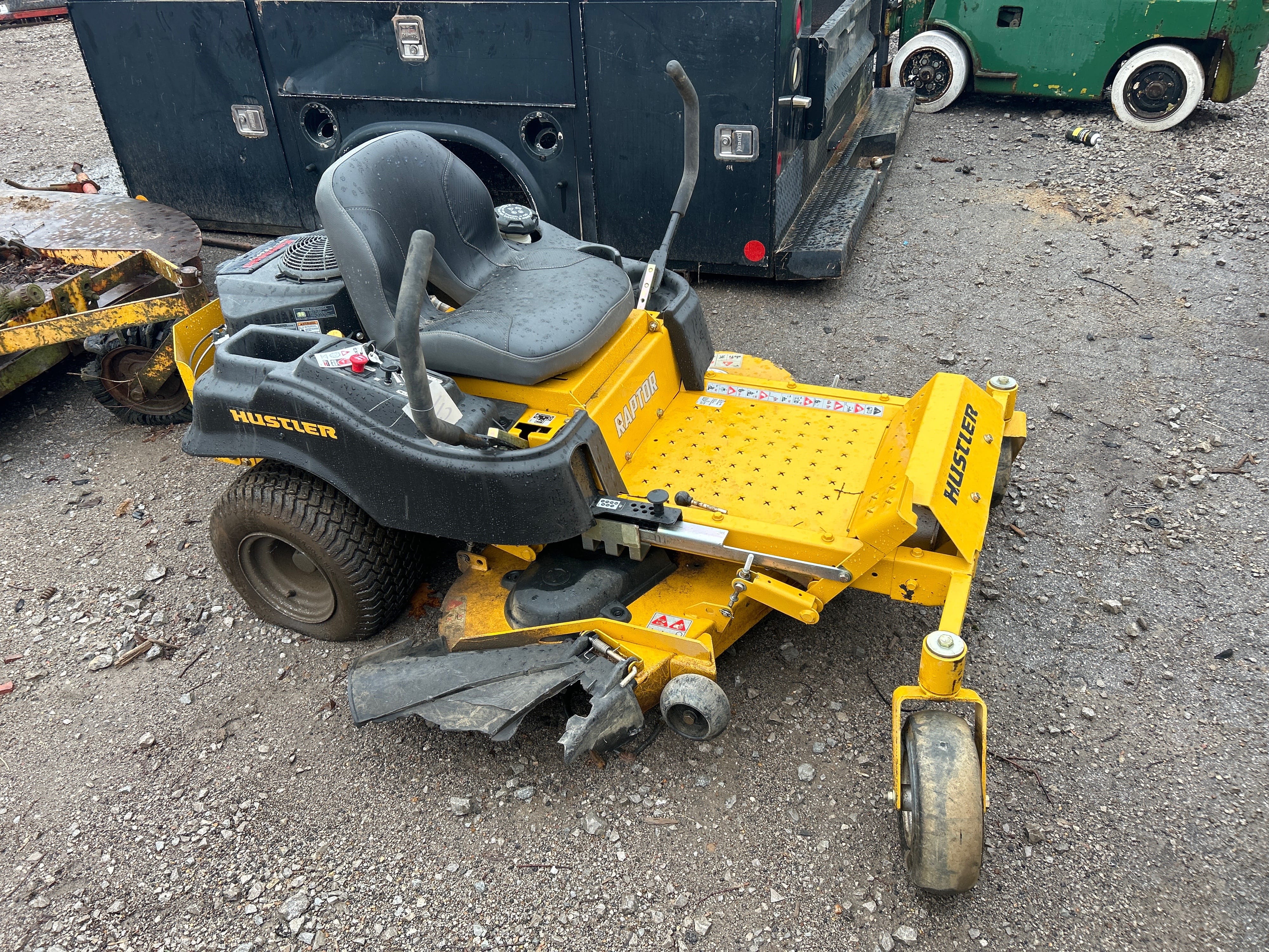 Main image Hustler Raptor