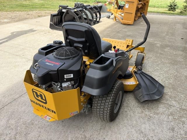 Image of Hustler Raptor equipment image 2