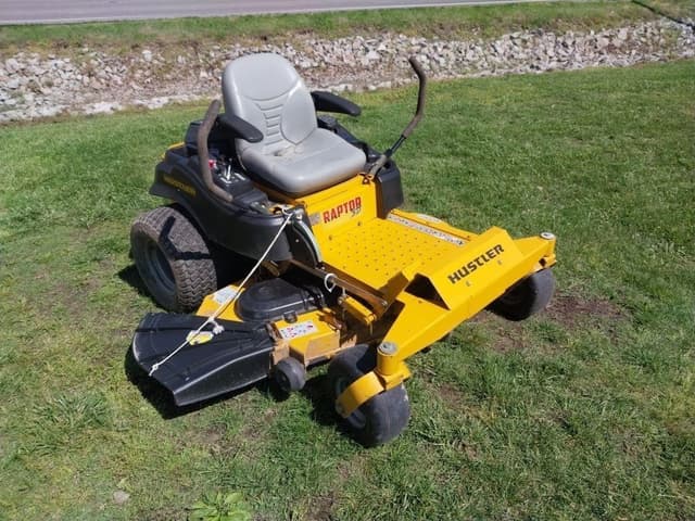 Image of Hustler Raptor SD equipment image 2