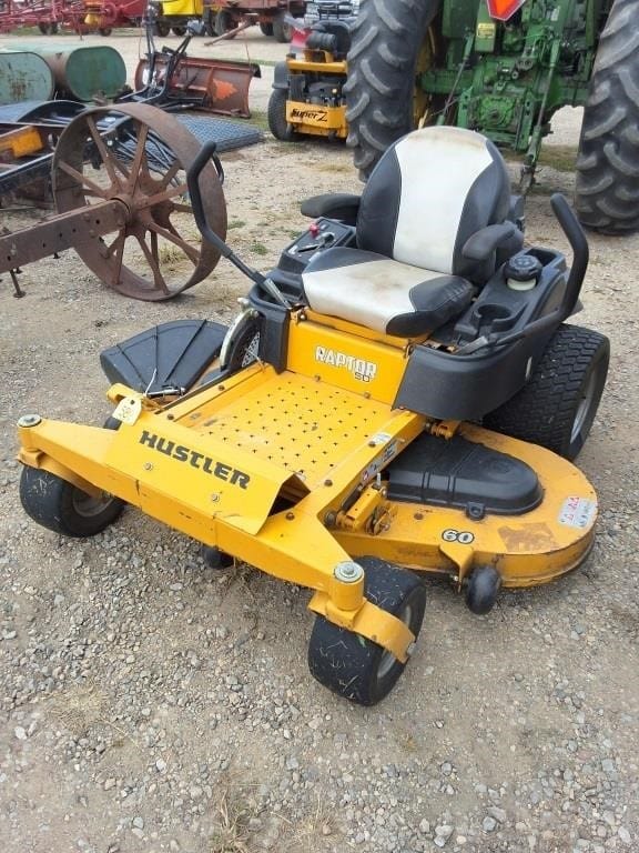 Hustler Raptor SD Equipment Image0