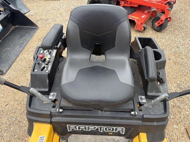 Image of Hustler Raptor X equipment image 4
