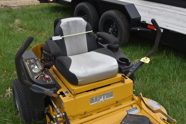 Image of Hustler Raptor equipment image 4