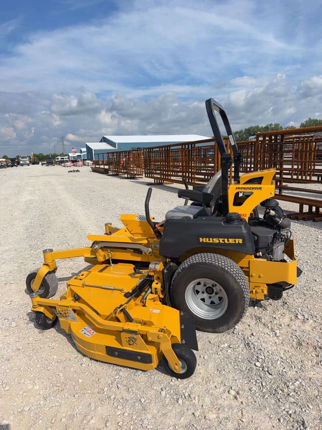 Image of Hustler Super 104 equipment image 4