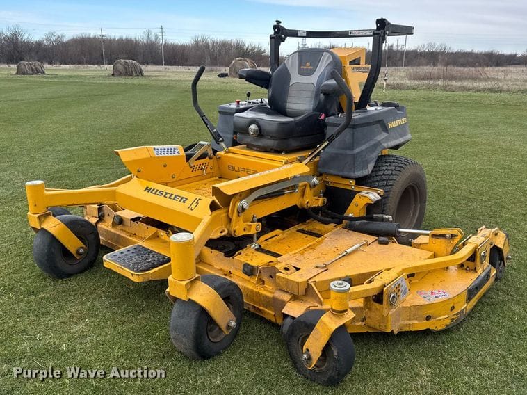 Hustler Super 104 Equipment Image0