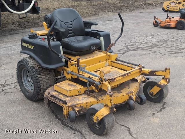 Image of Hustler Super Z equipment image 2