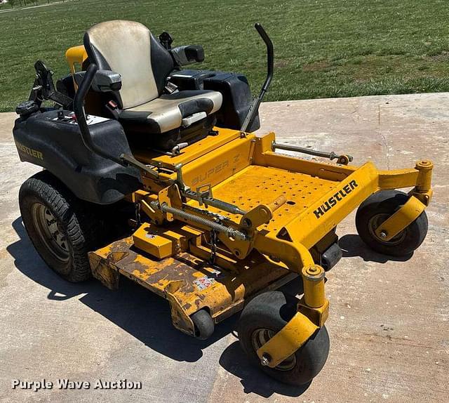 Image of Hustler Super Z equipment image 2
