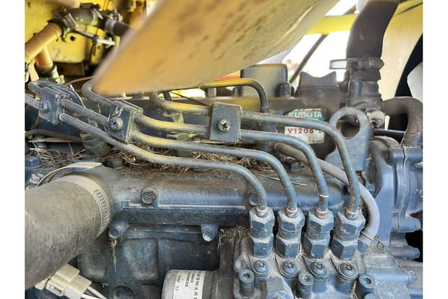 Image of Kubota 4420 equipment image 4