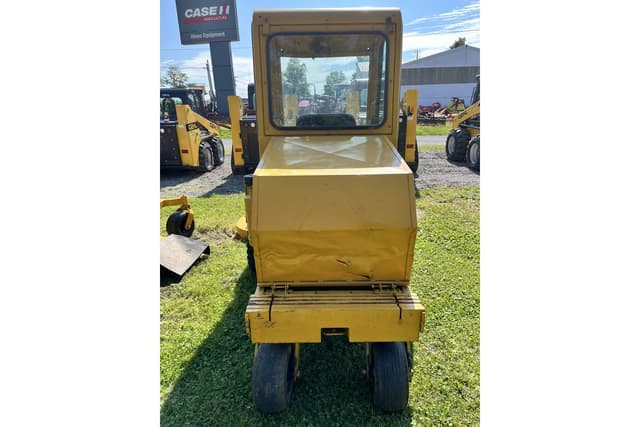 Image of Kubota 4420 equipment image 2