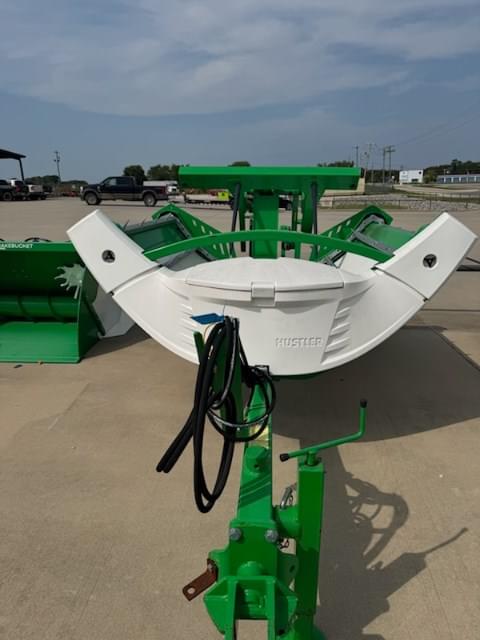 Image of Hustler Unrolla TX205 equipment image 1