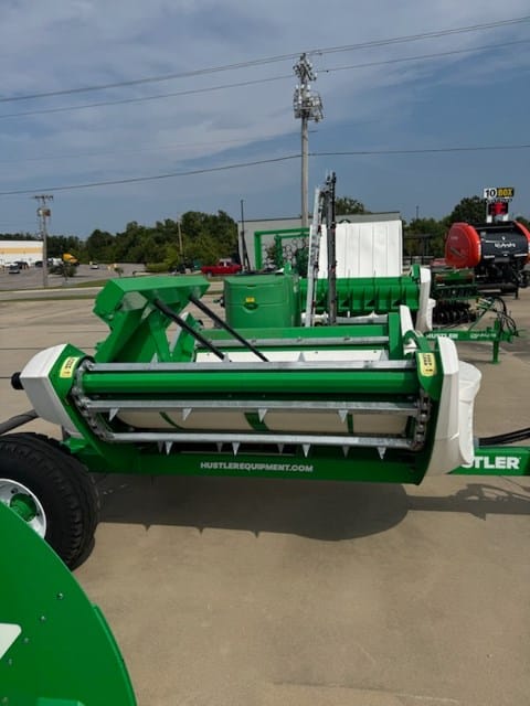 Hustler Unrolla TX205 Equipment Image0