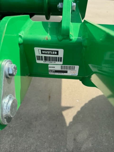 Image of Hustler Unrolla TX205 equipment image 4